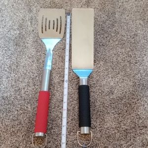 2 grilling spatulas. Cookouts